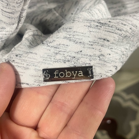 Fobya Polish Light Gray  Crowl Neck Sweater Size XL - Picture 5 of 7